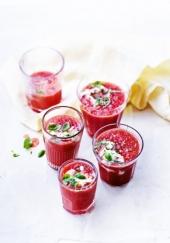 Gaspacho de pastèque et framboises à la ricotta poivrée