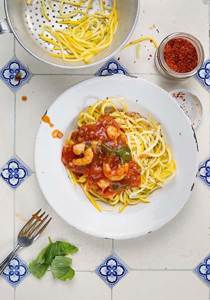 Crevettes en sauce tomate et spaghettis de courgette