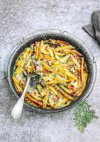 Gratin de frites de légumes aux champignons et pousses d’épinards