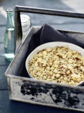 Crumble aubergine, agneau et sarrasin