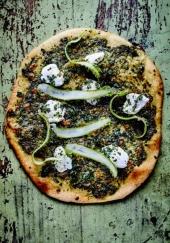 Pizza verde au pesto maison et à la ricotta