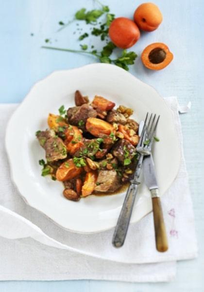 Porc aux abricots, amandes et raisins secs
