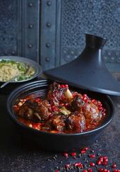 Tajine d’agneau à la fleur de cannelle et à la grenade