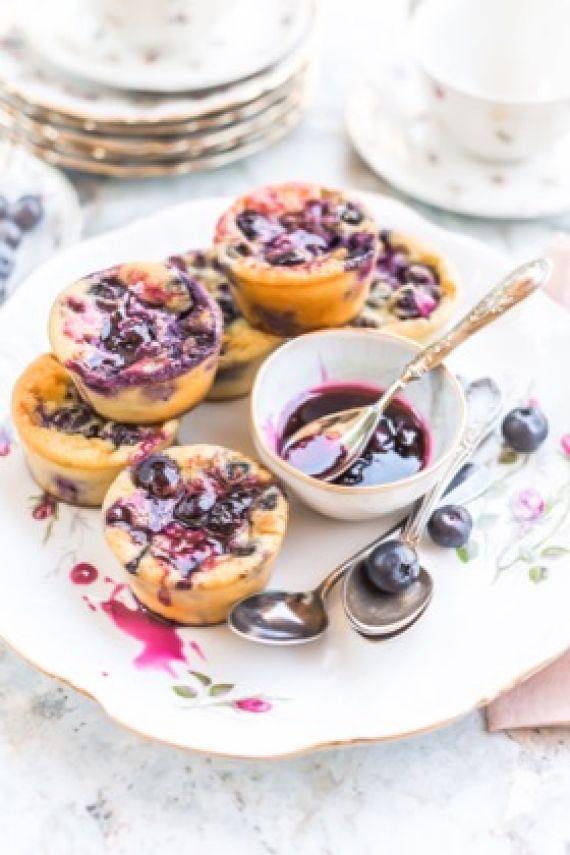 Mini gâteaux de semoule aux myrtilles