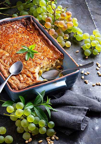 Clafoutis aux raisins, aux amandes et aux pignons