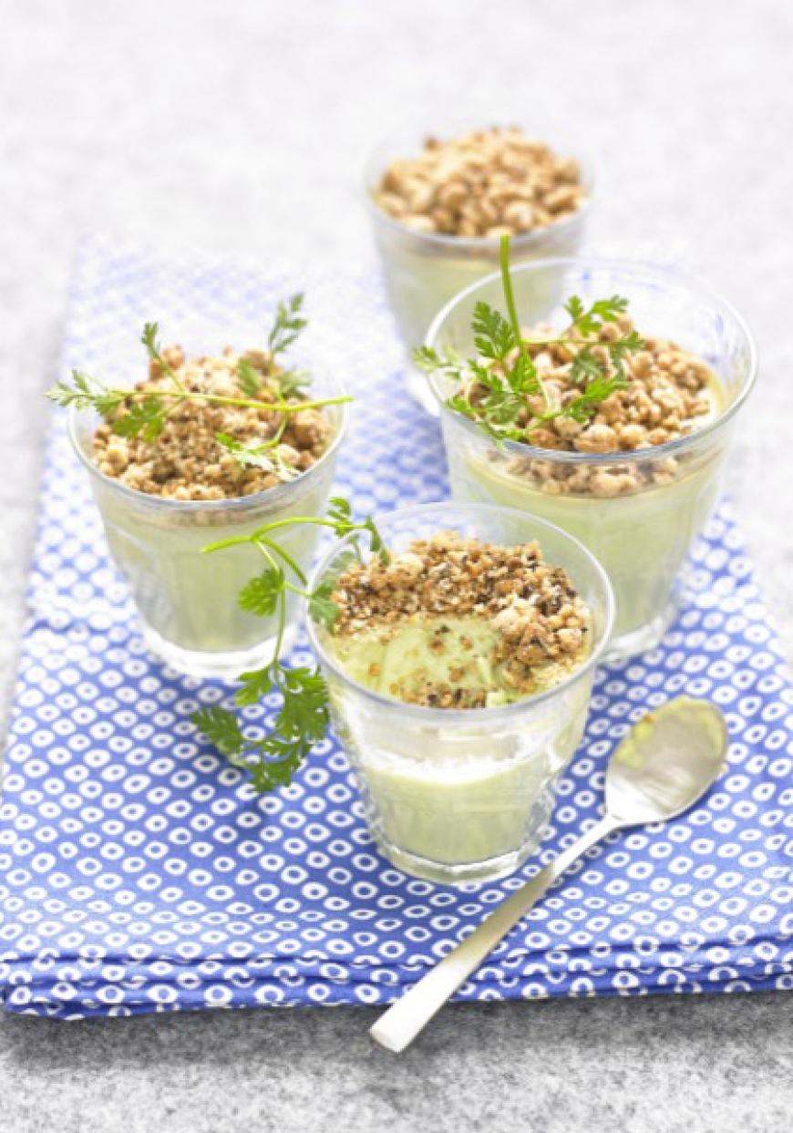 Panna cotta avocat saumon en crumble