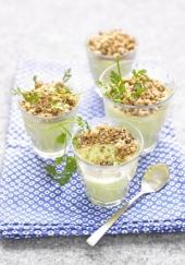 Panna cotta avocat saumon en crumble